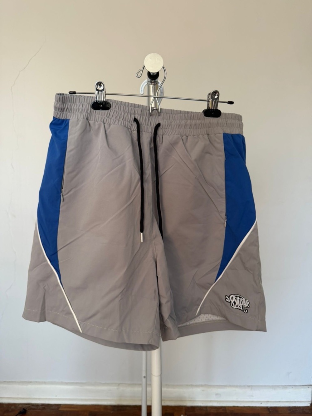 Gray & Blue Men's Athletic Shorts with Drawstring